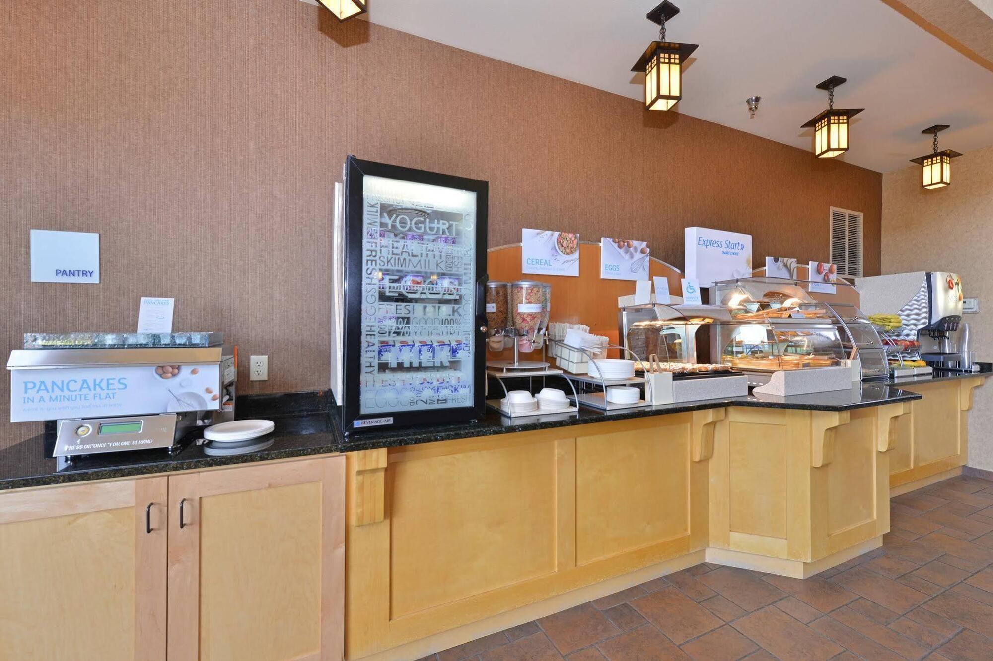 Holiday Inn Express Hotel & Suites Gillette By Ihg Экстерьер фото